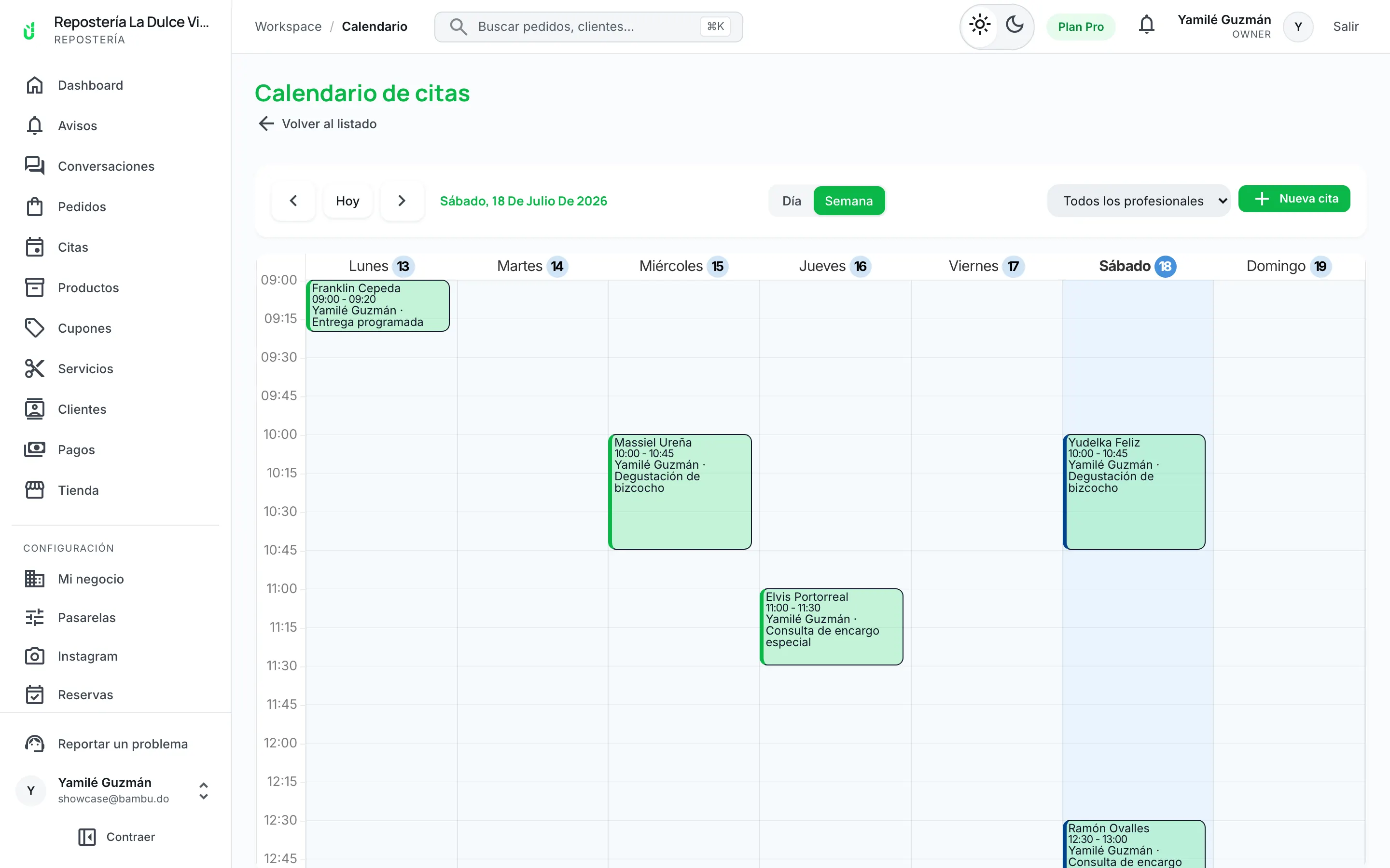 Calendario semanal de citas con los encargos de cada día y quién los atiende.